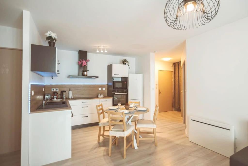 Le Cocon Manceau Apartment Le Mans Exterior photo